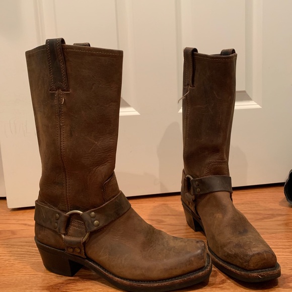 Women’s Frye Boots - Size 8 - Picture 2 of 6